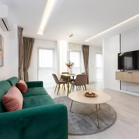 Apartment Lila - By Solinis Homes *