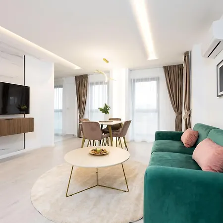 Lila - By Solinis Homes Apartment *