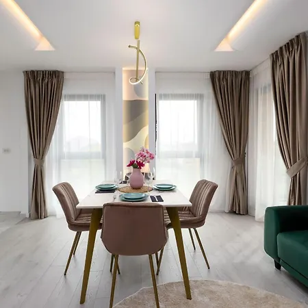 Lila - By Solinis Homes Apartment