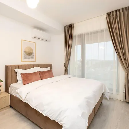 Lila - By Solinis Homes Apartment