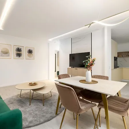 Apartment Lila - By Solinis Homes *