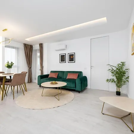 Apartment Lila - By Solinis Homes *