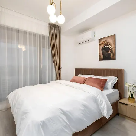 Lila - By Solinis Homes Apartment *