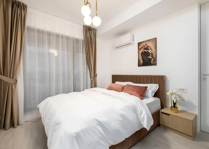 Lila - By Solinis Homes Apartment *