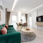 דירה Lila - By Solinis Homes *